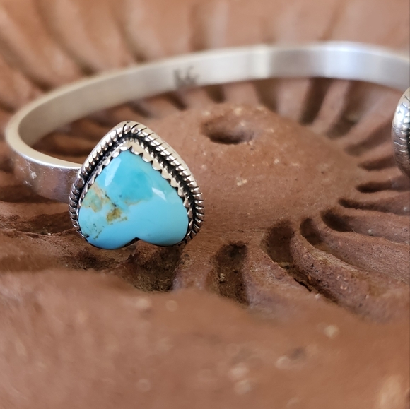 Native American Sterling Silver Turquoise Floating Heart Open Cuff Bracelet - Picture 7 of 7
